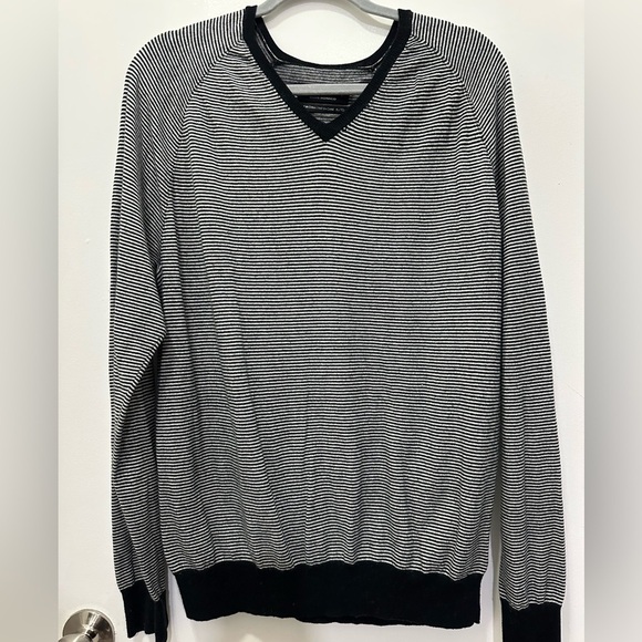 Club Monaco Other - Club Monaco Men's Black and White Striped Sweater Sz XL